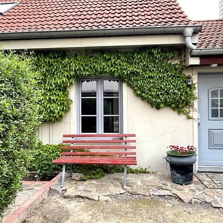 Fewo Im Kneipenviertel Altkoetzschenbroda ราเดอบอยล์ ภายนอก รูปภาพ