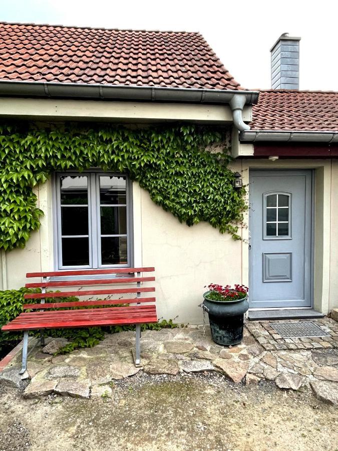 Fewo Im Kneipenviertel Altkoetzschenbroda ราเดอบอยล์ ภายนอก รูปภาพ